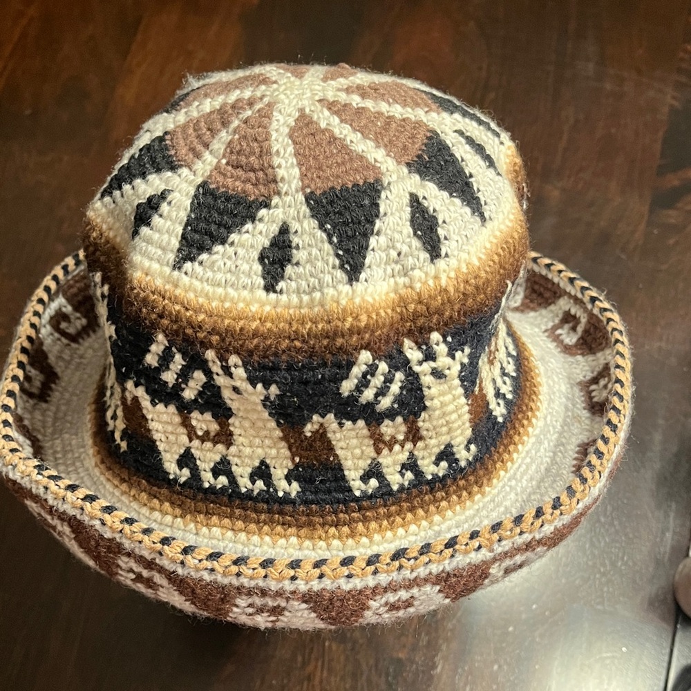 Alpaca Pattern Knit Hat - Picture 5 of 14